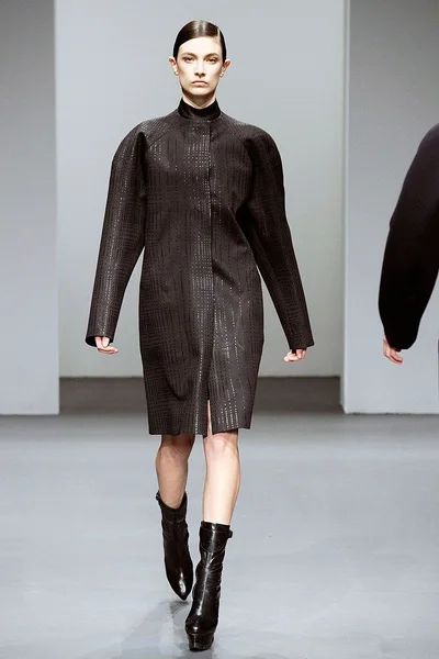 Look 7